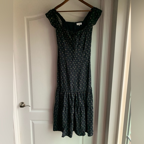 Worth Collective Dresses & Skirts - Worth collective emery dress in navy floral